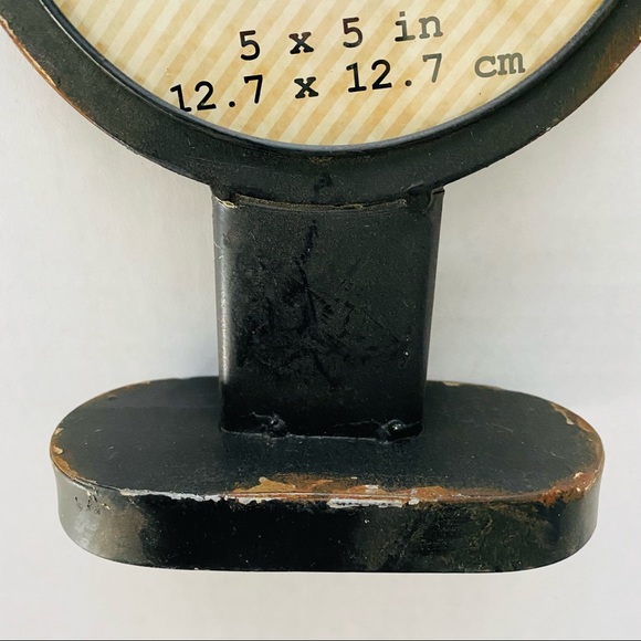 Westbury | Distressed 5”x5” Round Photo Frame NWT - Picture 3 of 5